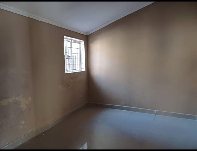 2 BEDROOM HOUSE TO LET IN SHALLCROSS
